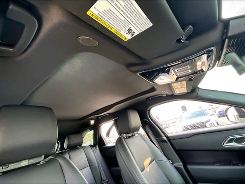 Used 2026 Land Rover Range Rover Velar Dynamic SE image 12