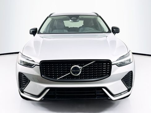 Used 2024 Volvo XC60 B5 Plus w/ Protection Package Premier AWD/4WD image 2