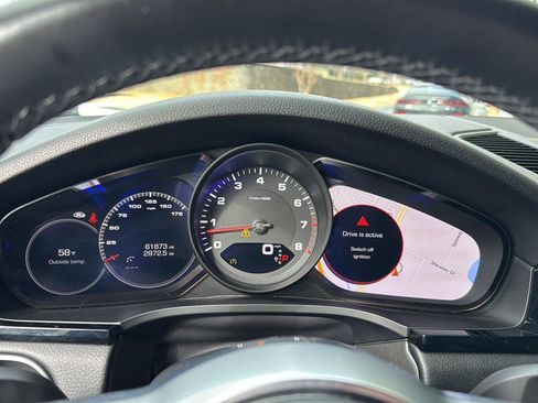 Used 2021 Porsche Cayenne Coupe image 20