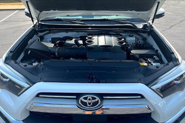 Used 2022 Toyota 4Runner Limited AWD/4WD image 29