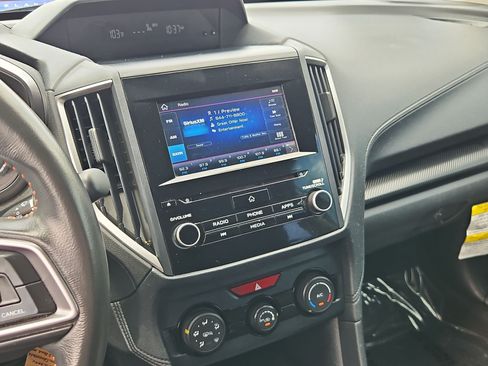 Used 2019 Subaru Crosstrek 2.0i Premium AWD/4WD image 18