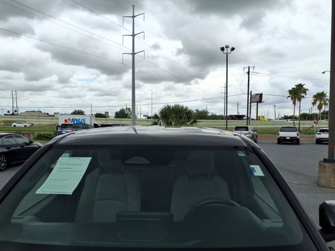 Used 2025 Toyota Tacoma SR5 AWD/4WD image 10