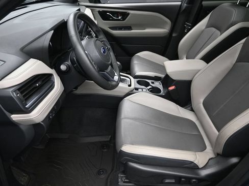Used 2025 Subaru Forester Limited AWD/4WD image 17