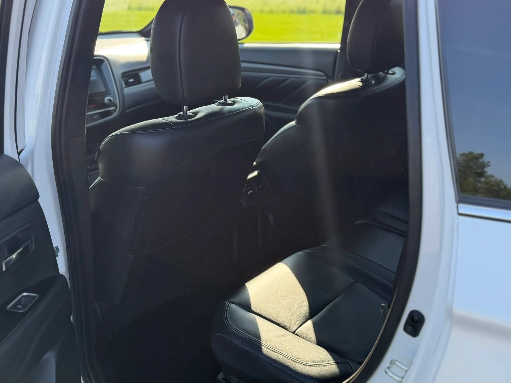 Used 2022 Mitsubishi Outlander GT AWD/4WD image 11