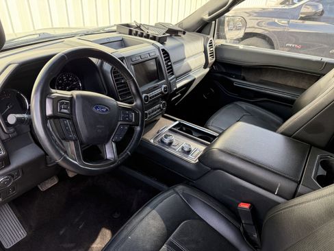 Used 2021 Ford Expedition Limited image 16