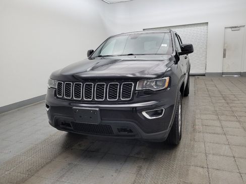 Used 2019 Jeep Grand Cherokee Laredo AWD/4WD image 15