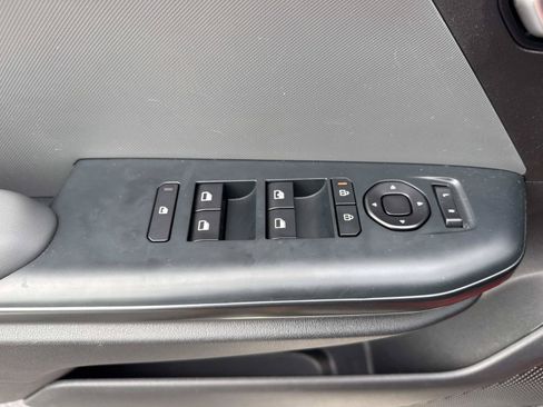 Used 2025 Kia K4 FWD image 20