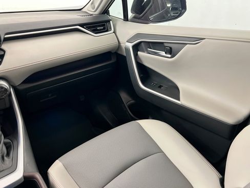 Used 2025 Toyota RAV4 Limited w/ Advanced Technology Package image 11