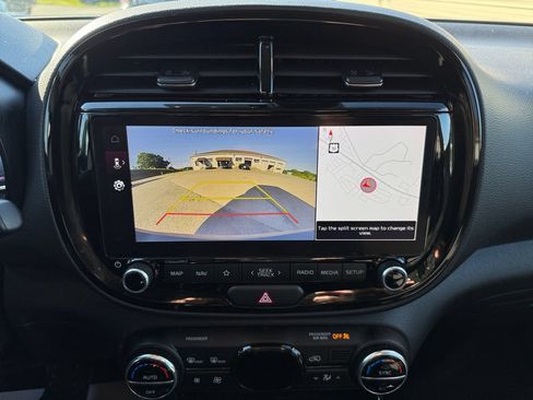 Certified 2023 Kia Soul S FWD image 18