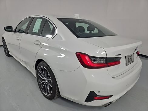 Used 2021 BMW 330i xDrive Sedan w/ Convenience Package image 8