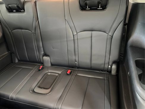Used 2023 INFINITI QX60 Luxe w/ Performance Audio Package AWD/4WD image 42