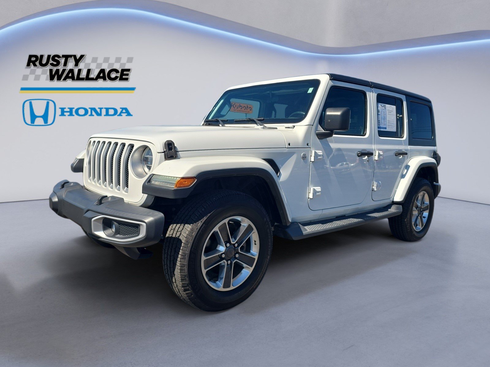 Used 2018 Jeep Wrangler Unlimited Sahara w/ LED Lighting Group AWD/4WD image 1