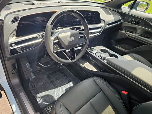 New 2026 Cadillac Lyriq Sport AWD/4WD image 19