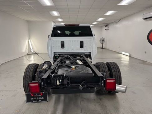 New 2026 GMC Sierra 3500 SLE w/ SLE Convenience Package image 6