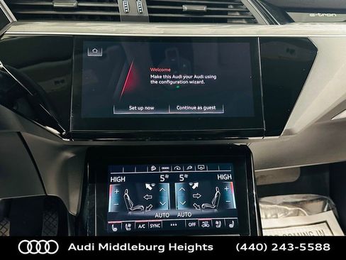 Used 2021 Audi e-tron Premium Plus w/ Premium Plus Package image 15