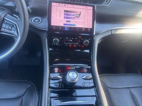 Used 2023 Jeep Grand Cherokee Overland image 28