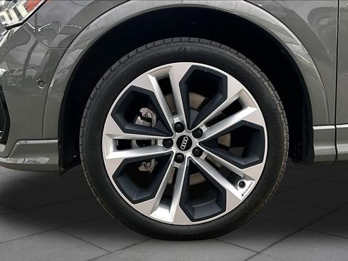 Used 2021 Audi Q3 2.0T Premium Plus w/ Premium Plus Package AWD/4WD image 11