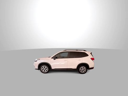 Used 2020 Subaru Forester Premium AWD/4WD image 5