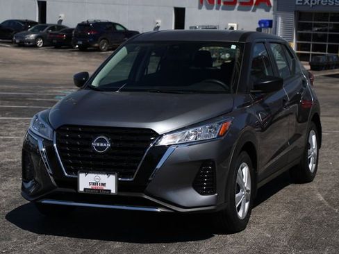 Certified 2025 Nissan Kicks Play S FWD image 7
