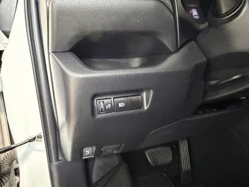 Used 2020 Toyota RAV4 LE image 24