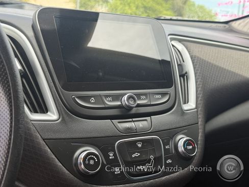 Used 2023 Chevrolet Malibu LS image 14