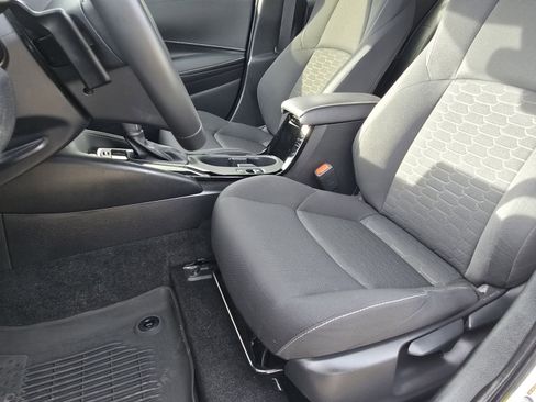 Used 2024 Toyota Corolla SE image 21