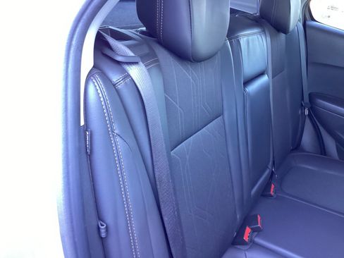 Used 2020 Chevrolet Trax LT w/ LT Convenience Package image 17