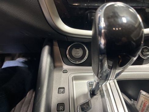 Used 2024 Nissan Murano SV image 28