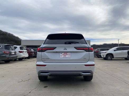 New 2026 Mitsubishi Outlander SEL image 35