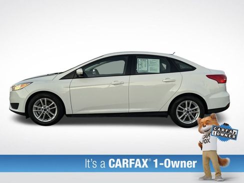 Used 2017 Ford Focus SE image 2