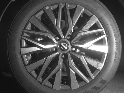 Used 2025 Nissan Altima 2.5 SV image 12