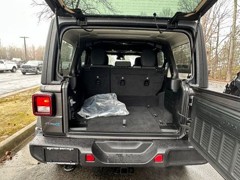 Used 2025 Jeep Wrangler Willys 4xe image 15
