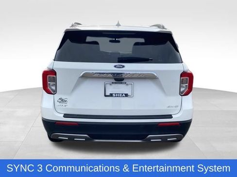 Used 2022 Ford Explorer XLT AWD/4WD image 5