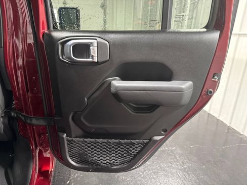 Used 2021 Jeep Wrangler Unlimited Sport AWD/4WD image 14