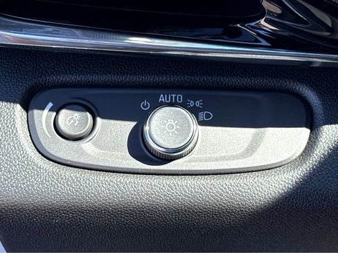 New 2026 Buick Envista Sport Touring w/ Convenience I Package FWD image 10