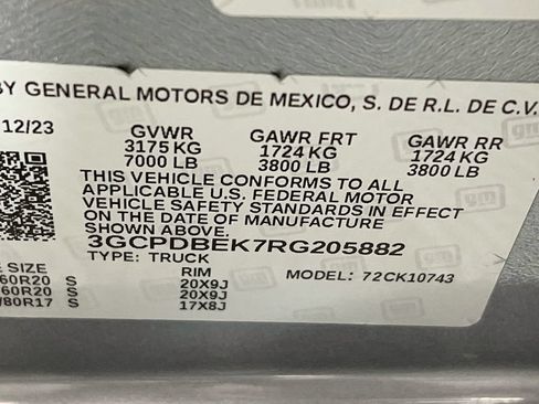 Used 2024 Chevrolet Silverado 1500 Custom AWD/4WD image 27