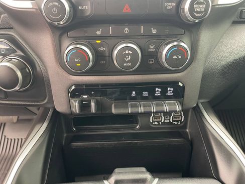 Used 2021 RAM 1500 Big Horn AWD/4WD image 14