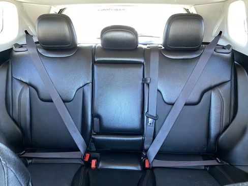 Used 2021 Jeep Compass Trailhawk image 11