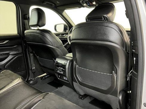 Certified 2024 Jeep Grand Cherokee L Laredo image 19