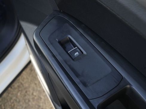 Used 2018 Volkswagen Atlas SE image 37