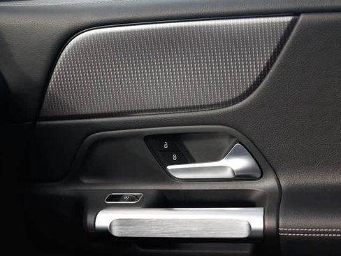 Certified 2022 Mercedes-Benz GLB 250 GLB 250 w/ Premium Package Lite image 33