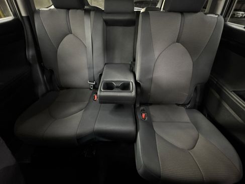 Used 2023 Toyota Highlander L image 5
