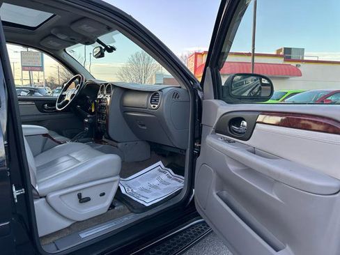 Used 2006 GMC Envoy Denali image 19