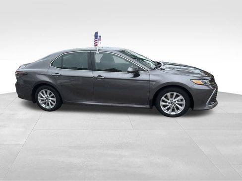 Used 2024 Toyota Camry LE image 21