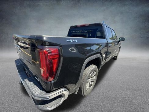 Used 2025 GMC Sierra 1500 SLT AWD/4WD image 6