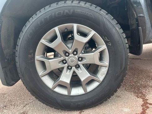 Used 2020 Nissan Frontier SV image 32