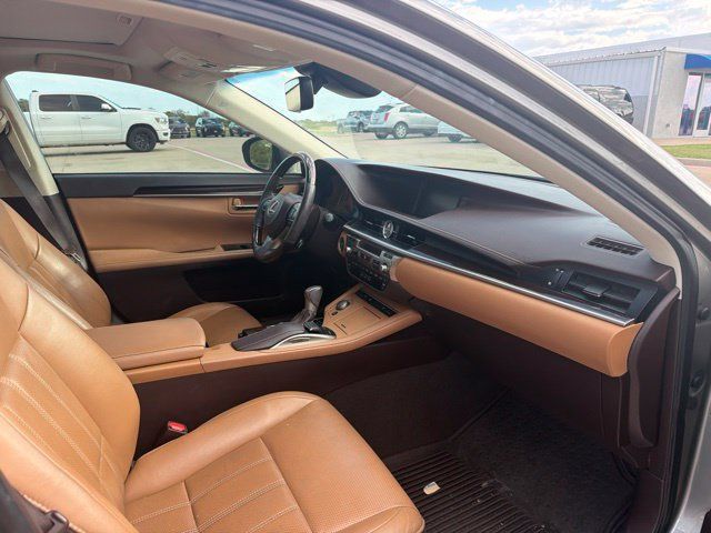 Used 2016 Lexus ES 350 w/ Luxury Package w/Wood Trim FWD image 7