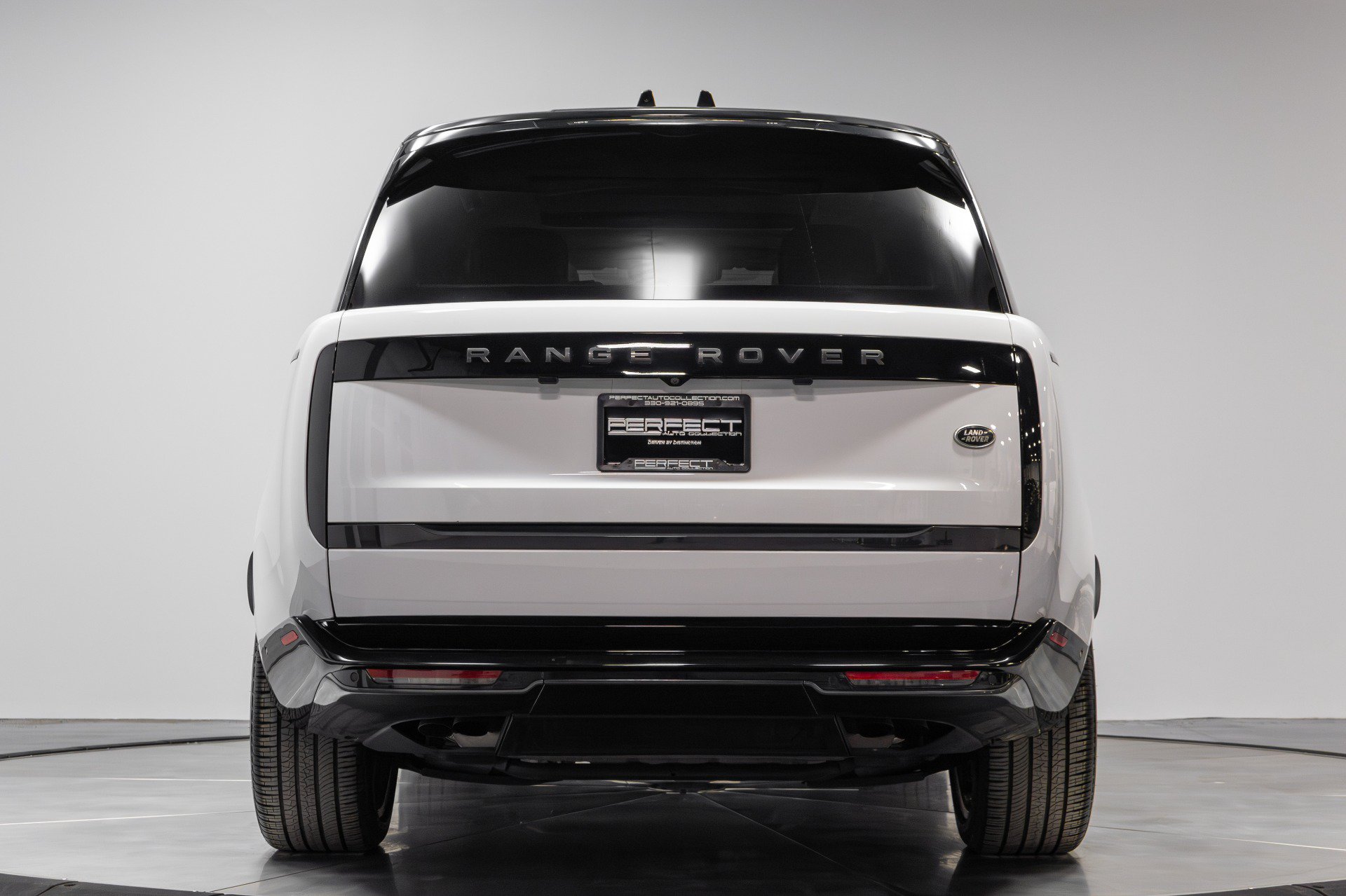 Used 2023 Land Rover Range Rover Long Wheelbase Autobiography AWD/4WD image 44
