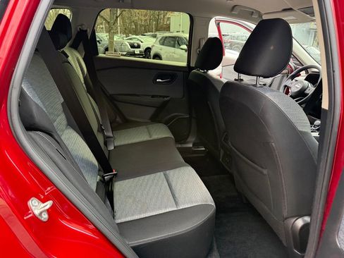 Used 2023 Nissan Rogue SV image 29