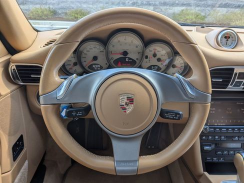 Used 2009 Porsche 911 Carrera S RWD image 17